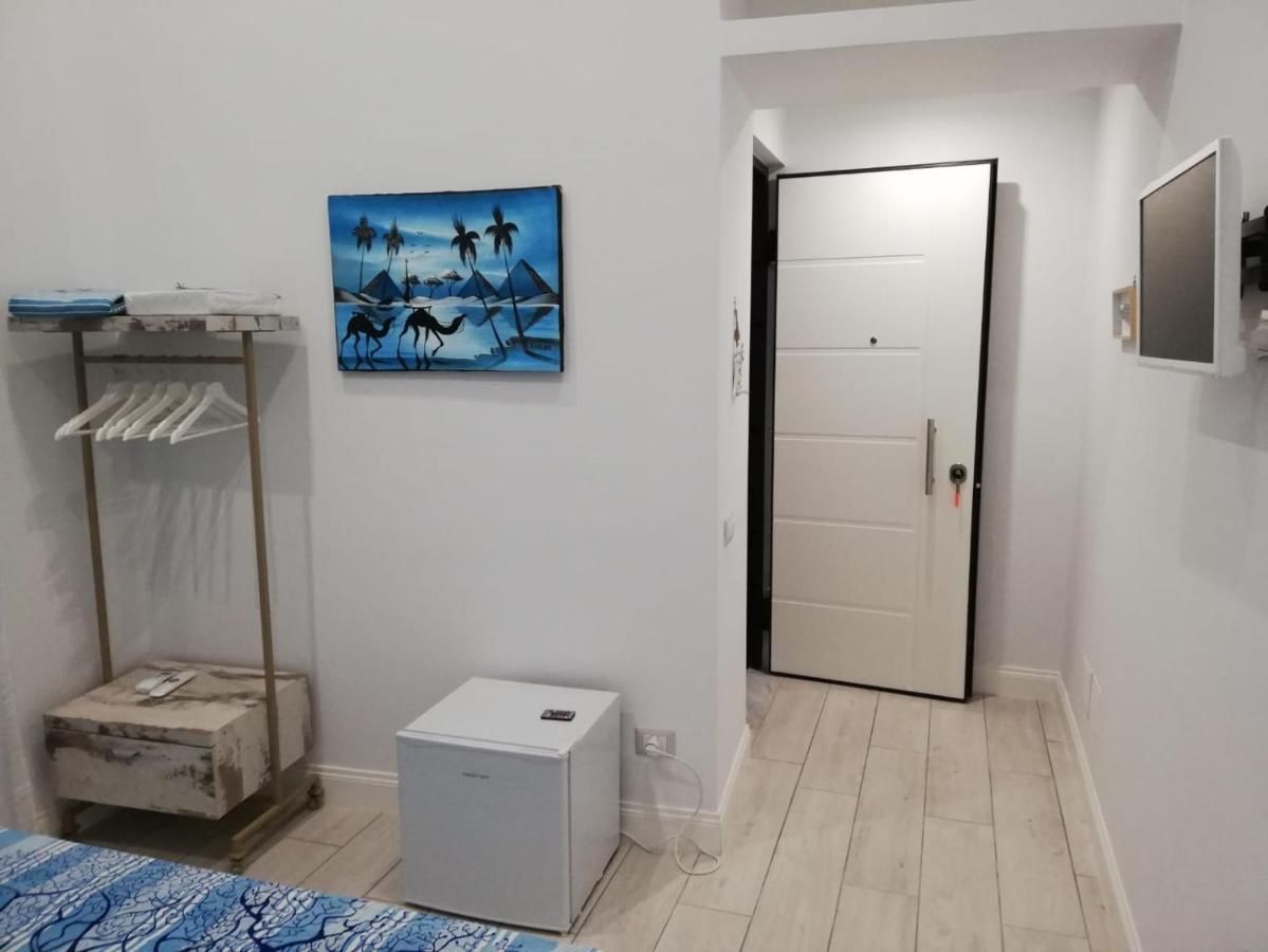 Casa Terry Bed & Breakfast เนเปิลส์ ภายนอก รูปภาพ